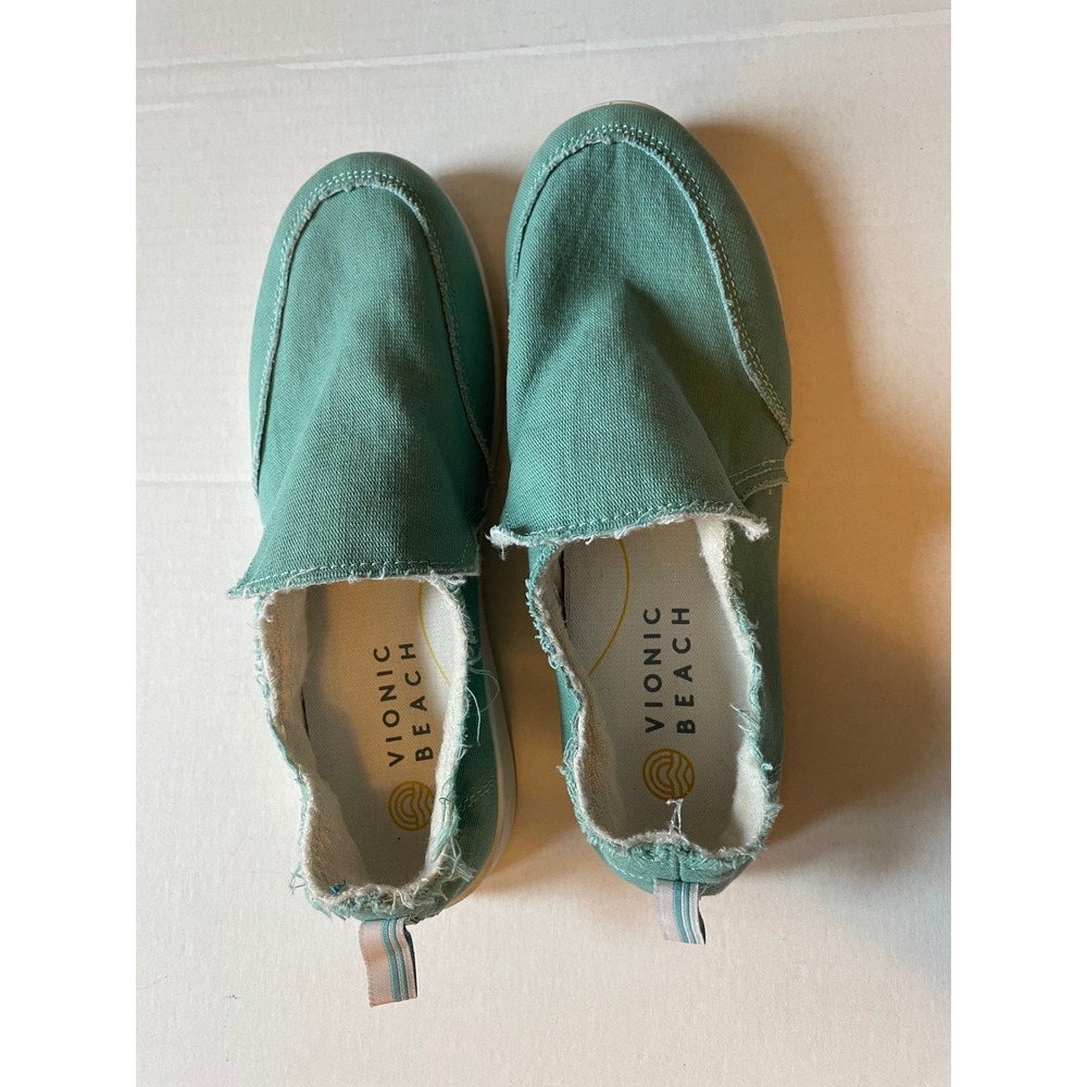 Vionic Beach Malibu Canvas slip ons 8.5
